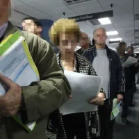 Ουρά κόσμου στην Εφορία