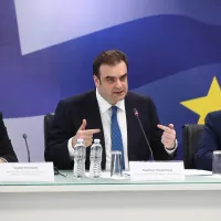 Αυτά είναι τα μέτρα για το έκτακτο επίδομα παιδιού, τις συντάξεις 300€ και τις 72 δόσεις