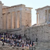 Ο βράχος της Ακρόπολης υπό την εποπτεία του υπουργείου Πολιτισμού όπου θα γίνουν προσλήψεις μέσω ΑΣΕΠ