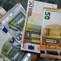 Χρήματα, χαρτονομίσματα σε ευρώ