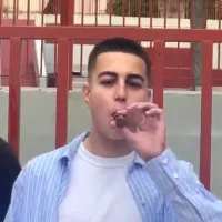 Μαθητής με πούρο
