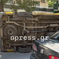 σχολικό λεωφορείο στο Παλαιό Φάληρο