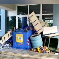 βανδάλισαν το 3ο Γυμνάσιο Λάρισας