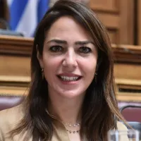 Η υπουργός Κοινωνικής Συνοχής και Οικογένειας Δόμνα Μιχαηλίδου