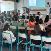  Γιορτή λήξης σχολικής χρονιάς για τους μαθητές που σπουδάζουν Νέα Ελληνικά στο Λύκειο και γυμνάσιο Thiers