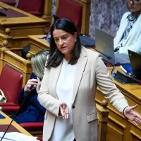 Η υπουργός Εργασίας Νίκη Κεραμέως