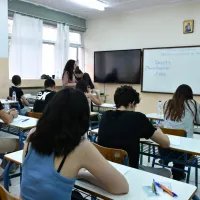 Επιτηρητές εκπαιδευτικοί στις Πανελλαδικές Εξετάσεις