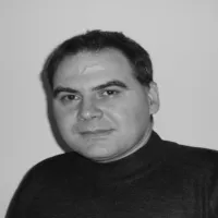 Ο εκπαιδευτικός Κώστας Θεριανός 