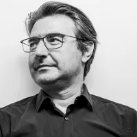 Ο αρχιτέκτονας Γιώργος Τσολάκης