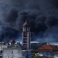 Καπνός από τη φωτιά στο Ωραιόκαστρο