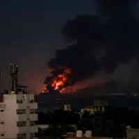 Το Μπαχρέιν τέθηκε σε κατάσταση συναγερμού, ενώ ο σαουδαραβικός συνασπισμός ανακοίνωσε αντίποινα για επιθέσεις κατά εμπορικών πλοίων στην Ερυθρά Θάλασσα