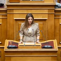Σοφία Ζαχαράκη στη βουλή για το άρθρο 16