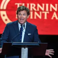 Τάκερ Κάρλσον