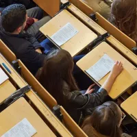 Αμφιθέατρο Πανεπιστημίου με φοιτητές