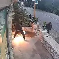Άγνωστοι έβαλαν φωτιά σε φαρμακείο στην περιοχή Βλαχέρνα