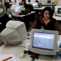 δημόσιοι υπάλληλοι