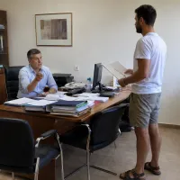 εκπαιδευτικος με πέδιλο