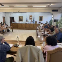 Ομόφωνο αίτημα του Δημοτικού Συμβουλίου Αγίου Δημητρίου για την άμεση κατάργηση των συγχωνεύσεων και συμπτύξεων τμημάτων στα σχολεία
