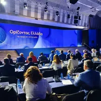 Ο πρωθυπουργός Κυριάκος Μητσοτάκης στη συνέντευξη τύπου στους δημοσιογράφους στη Θεσσαλονίκη