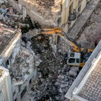 Η πολυκατοικία στην Πλάκα που κατέρρευσε 