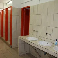 Τουαλέτες σε σχολείο