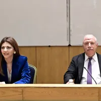 Σοφία Ζαχαράκη και Μιχάλης Σφακιανάκης μιλάνε σε πάνελ για το Εθνικό Απολυτήριο