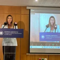 Η υπουργός Παιδείας παρουσιάζει live τα αποτελέσματα για τις εξετάσεις PISA