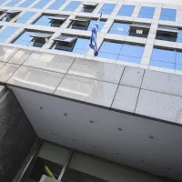 Η είσοδος στο κτήριο του ΑΣΕΠ, Πουλίου 6