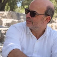 Πέθανε στα 58 του ο αρχαιολόγος, Γιάννης Λώλος