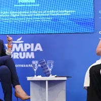  Στην επιτάχυνση των διαδικασιών για την έκδοση των αποτελεσμάτων του πανελλήνιου γραπτού διαγωνισμού του ΑΣΕΠ και στην προσπάθεια να περιοριστεί σε ένα 12μηνο ο χρόνος από την έγκριση μιας πρόσληψης έως την ανάληψη υπηρεσίας αναφέρθηκε η υφυπουργός Εσωτερικών Βιβή Χαραλαμπογιάννη, στο Olympia Forum.