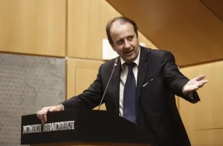 Πάνος Λαζαράτος