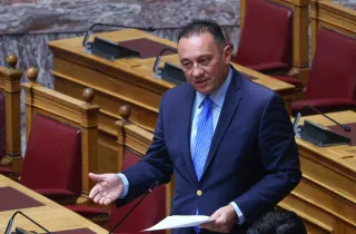 Ο υφυπουργός Παιδείας Κώστας Βλάσης στη Βουλή 