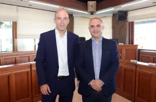 Ο αντιπρύτανης του ΠΑΠΕΙ Δημοσθένης Κυριαζής (αριστερά) και ο επ. καθηγητής Ανδρέας Μενύχτας
