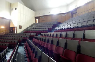 panepistimio amfitheatro