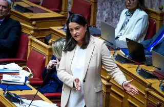 Η υπουργός Εργασίας Νίκη Κεραμέως