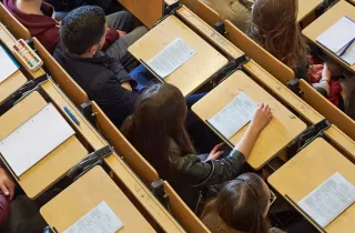 Αμφιθέατρο Πανεπιστημίου με φοιτητές