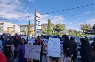  κινητοποίηση στη ΔΙΠΕ Αν. Αττικής για τους 24 πειθαρχικά διωκόμενους εκπαιδευτικούς του 1ου ΔΣ Πόρτο Ράφτη