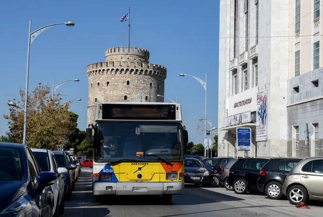 Βγήκε η προκήρυξη για αιτήσεις και προσλήψεις στα λεωφορεία του ΟΑΣΘ στη Θεσσαλονίκη