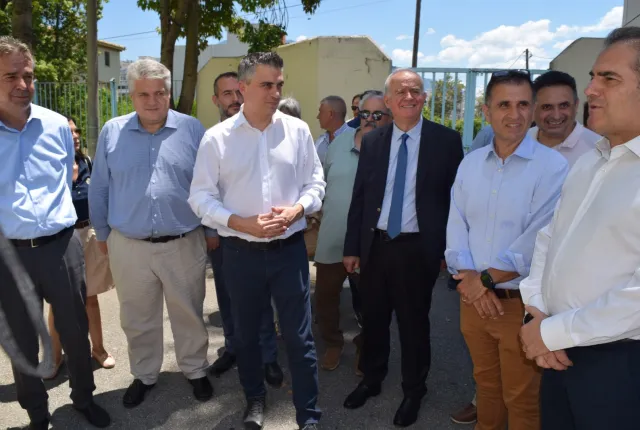 Ο υπουργός Υποδομών και Μεταφορών επισκέφθηκε σχολικές μονάδες της Μεσσηνίας
