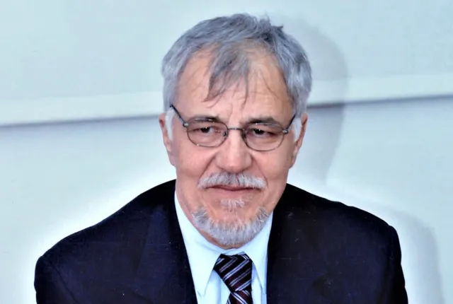 αικατερ