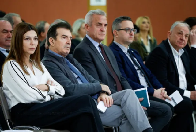 Η υπουργός Παιδείας Σοφία Ζαχαράκη και ο Μιχάλης Χρυσοχοίδης 