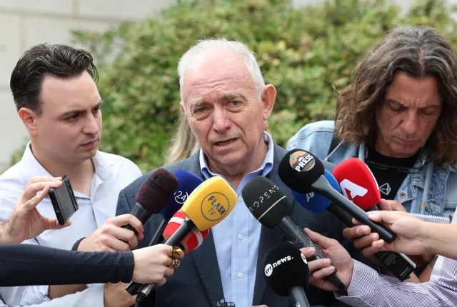 Λέκκας μιλάει στις κάμερες για την έκρηξη στην Πλάκα
