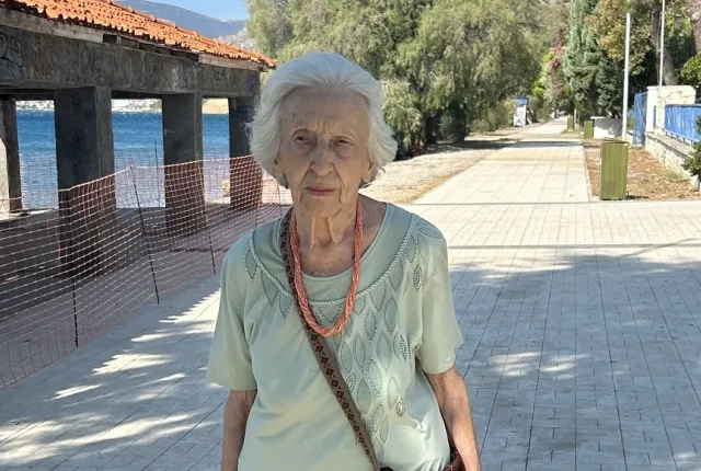 Απεβίωσε η Διστομίτισα συγγραφέας & ποιήτρια Καίτη Μανωλοπούλου-Κα'ί'λη - ανέδειξε το ψέμμα των Γερμανών για την Σφαγή του 1944
