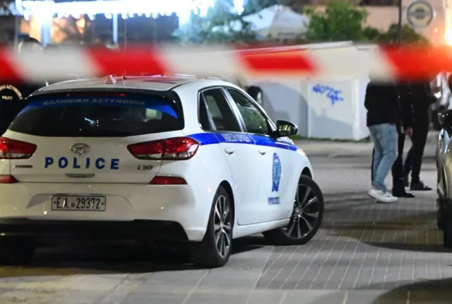 Περιπολικό της ΕΛΑΣ σε δομή μεταναστών