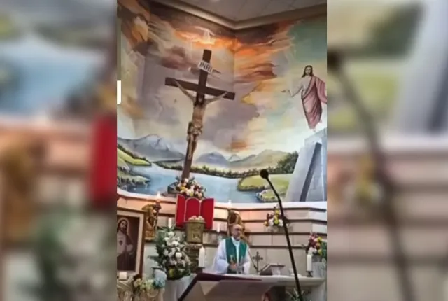 Σταυρός έπεσε και καταπλάκωσε ιερέα στον Ισημερινό 