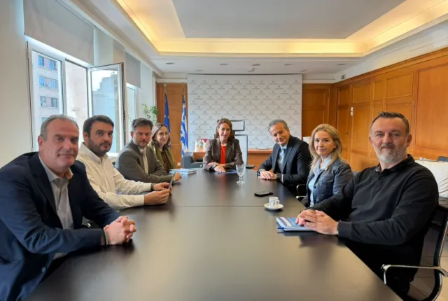 Συνάντηση με τον Πρόεδρο της ΕΣΕΕ, Σταύρο Καφούνη – 400 εκατ. ευρώ για το νέο σύστημα επισιτιστικής βοήθειας