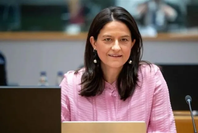 Η υπουργός Εργασίας Νίκη Κεραμέως