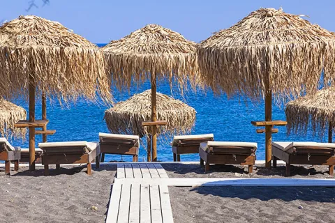 ξαπλωστρες beach bar
