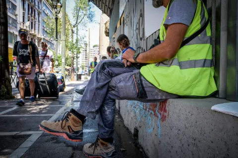 Εργάτης στον καύσωνα