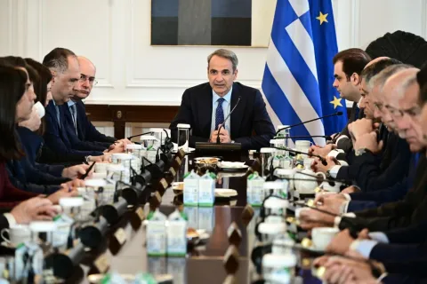 ο Κυριάκος Μητσοτάκης κατά την εισαγωγική του τοποθέτηση στο πρώτο Υπουργικό Συμβούλιο